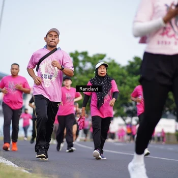 Runner Photo 8817993