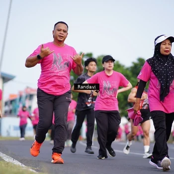 Runner Photo 8818007