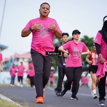 Runner Photo 8818015