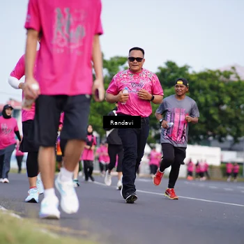 Runner Photo 8818032