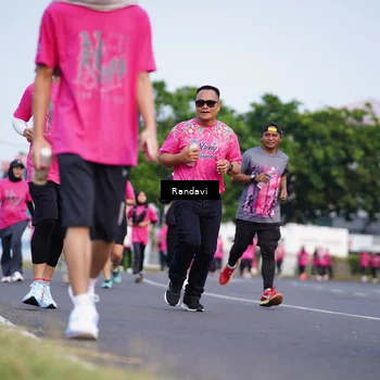 Runner Photo 8818033