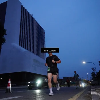 Runner Photo 8818039