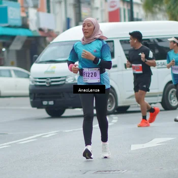 Runner Photo 8818055
