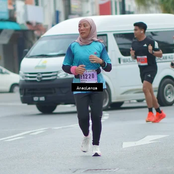 Runner Photo 8818059