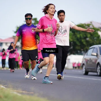 Runner Photo 8818064