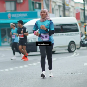 Runner Photo 8818067