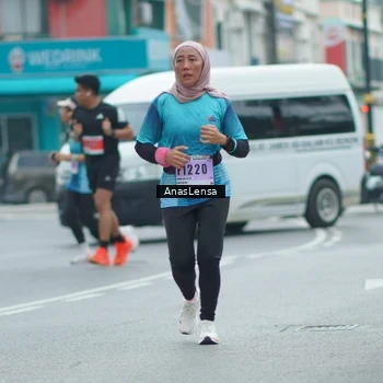 Runner Photo 8818078