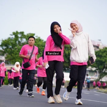Runner Photo 8818102