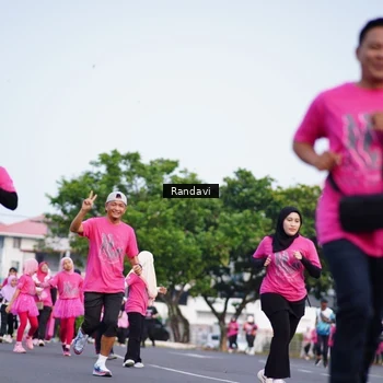 Runner Photo 8818113