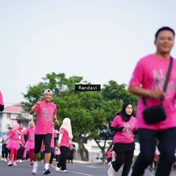 Runner Photo 8818116