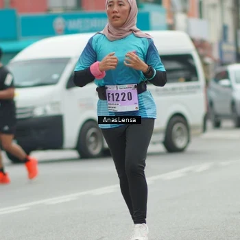 Runner Photo 8818131
