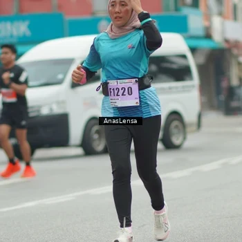 Runner Photo 8818136