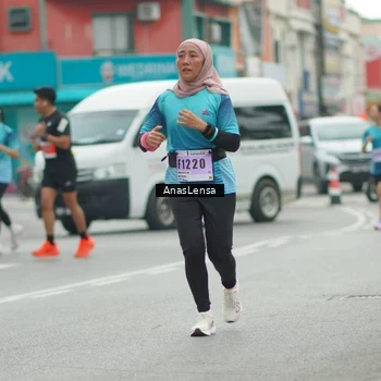 Runner Photo 8818138