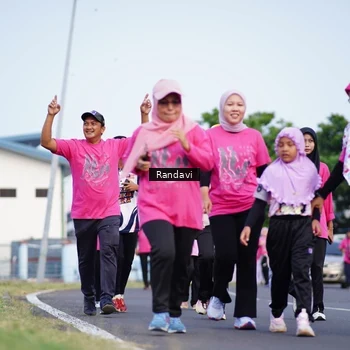 Runner Photo 8818159