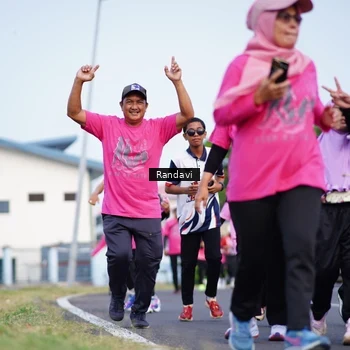 Runner Photo 8818173