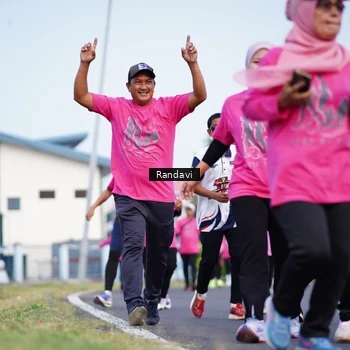 Runner Photo 8818179