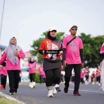 Runner Photo 8818190