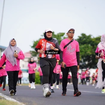 Runner Photo 8818199