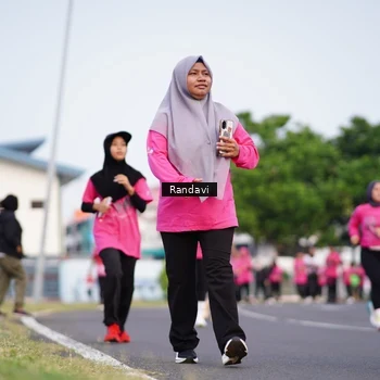 Runner Photo 8818201
