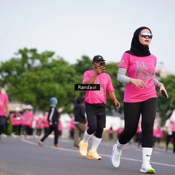 Runner Photo 8818206