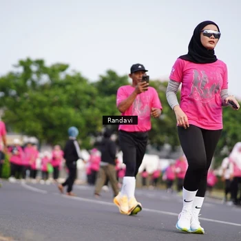 Runner Photo 8818209