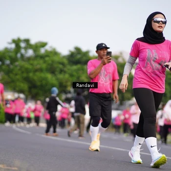 Runner Photo 8818214