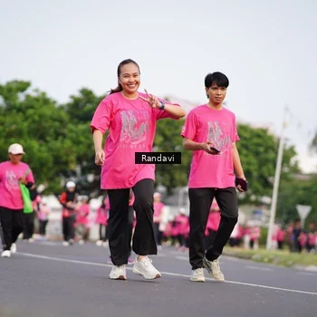 Runner Photo 8818251