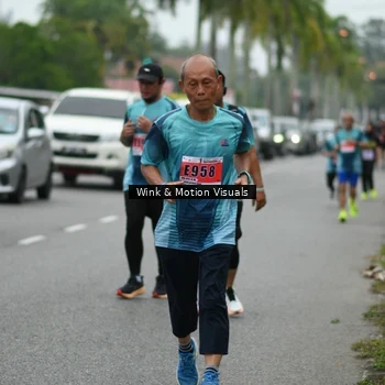 Runner Photo 8818253