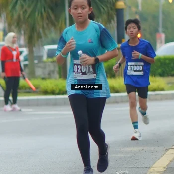 Runner Photo 8818271