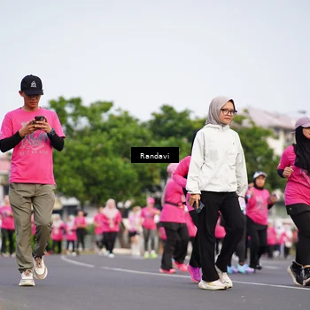 Runner Photo 8818304