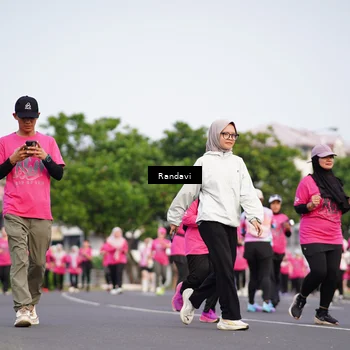 Runner Photo 8818305