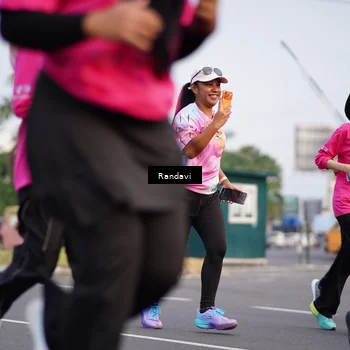Runner Photo 8818319