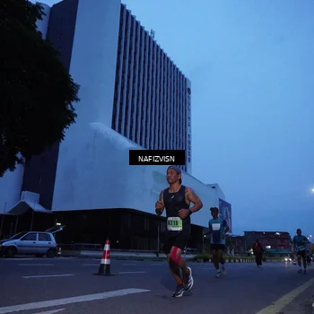 Runner Photo 8818342