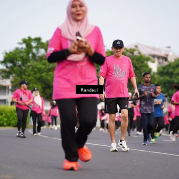 Runner Photo 8818355