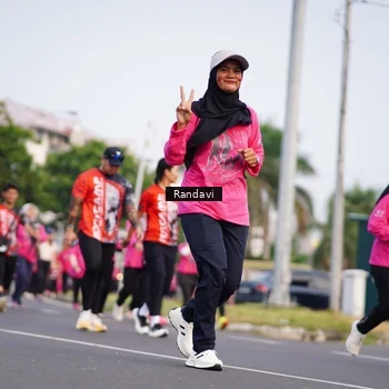 Runner Photo 8818392