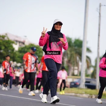 Runner Photo 8818401