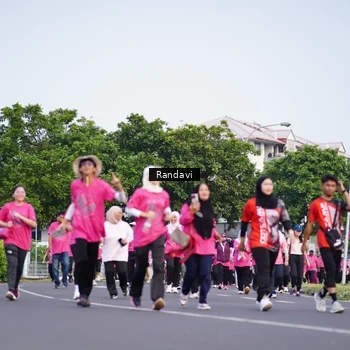 Runner Photo 8818403