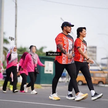 Runner Photo 8818409