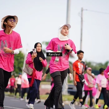 Runner Photo 8818412
