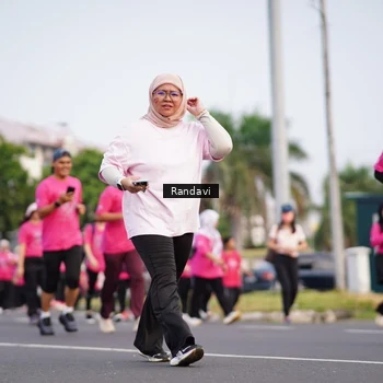 Runner Photo 8818430