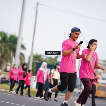 Runner Photo 8818437