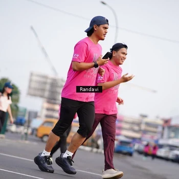 Runner Photo 8818447