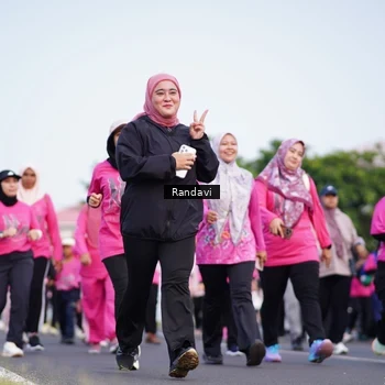 Runner Photo 8818557