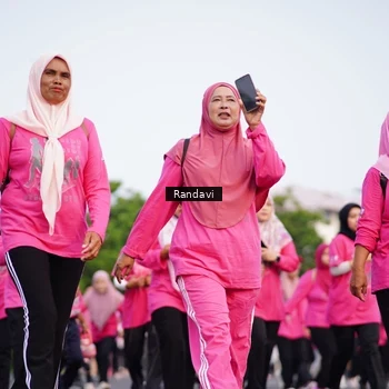 Runner Photo 8818572