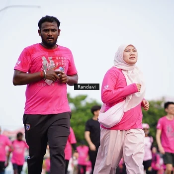 Runner Photo 8818596