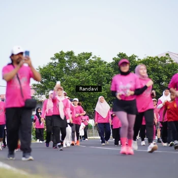 Runner Photo 8818635