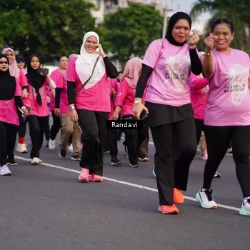 Runner Photo 8818699