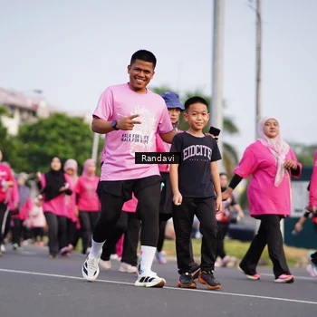 Runner Photo 8818879