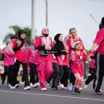 Runner Photo 8818890