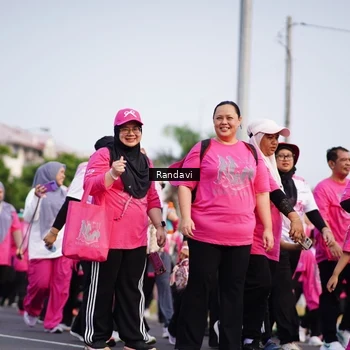 Runner Photo 8818918